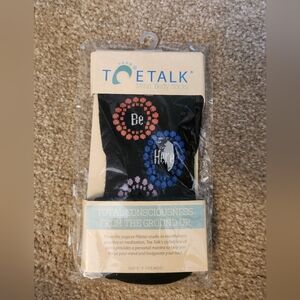 NWT ToeTalk‎ Yoga/Pilates grip socks